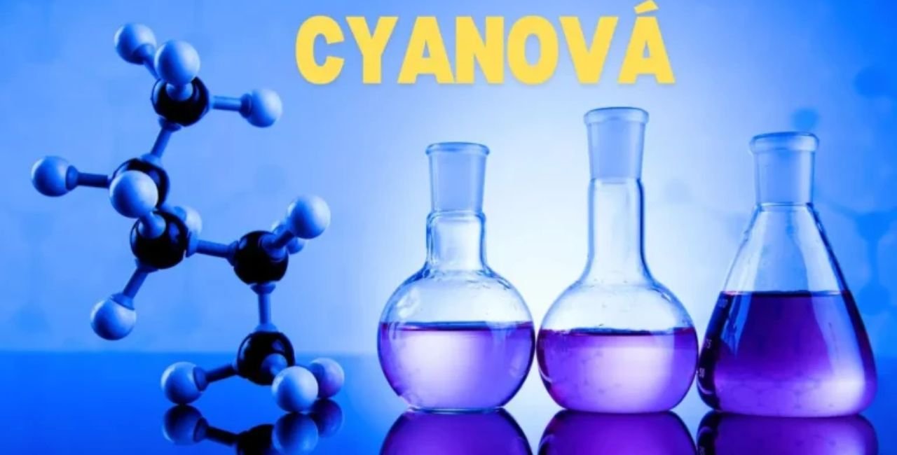cyanová