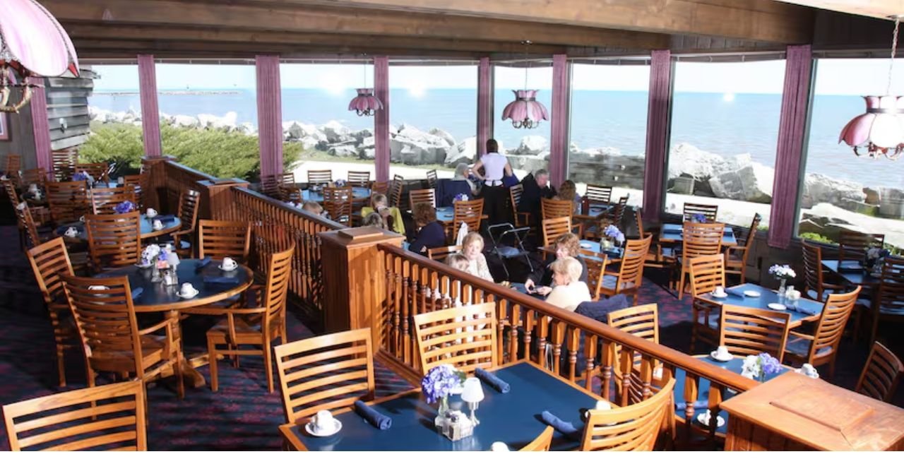 lighthouse inn restaurant two rivers wi​